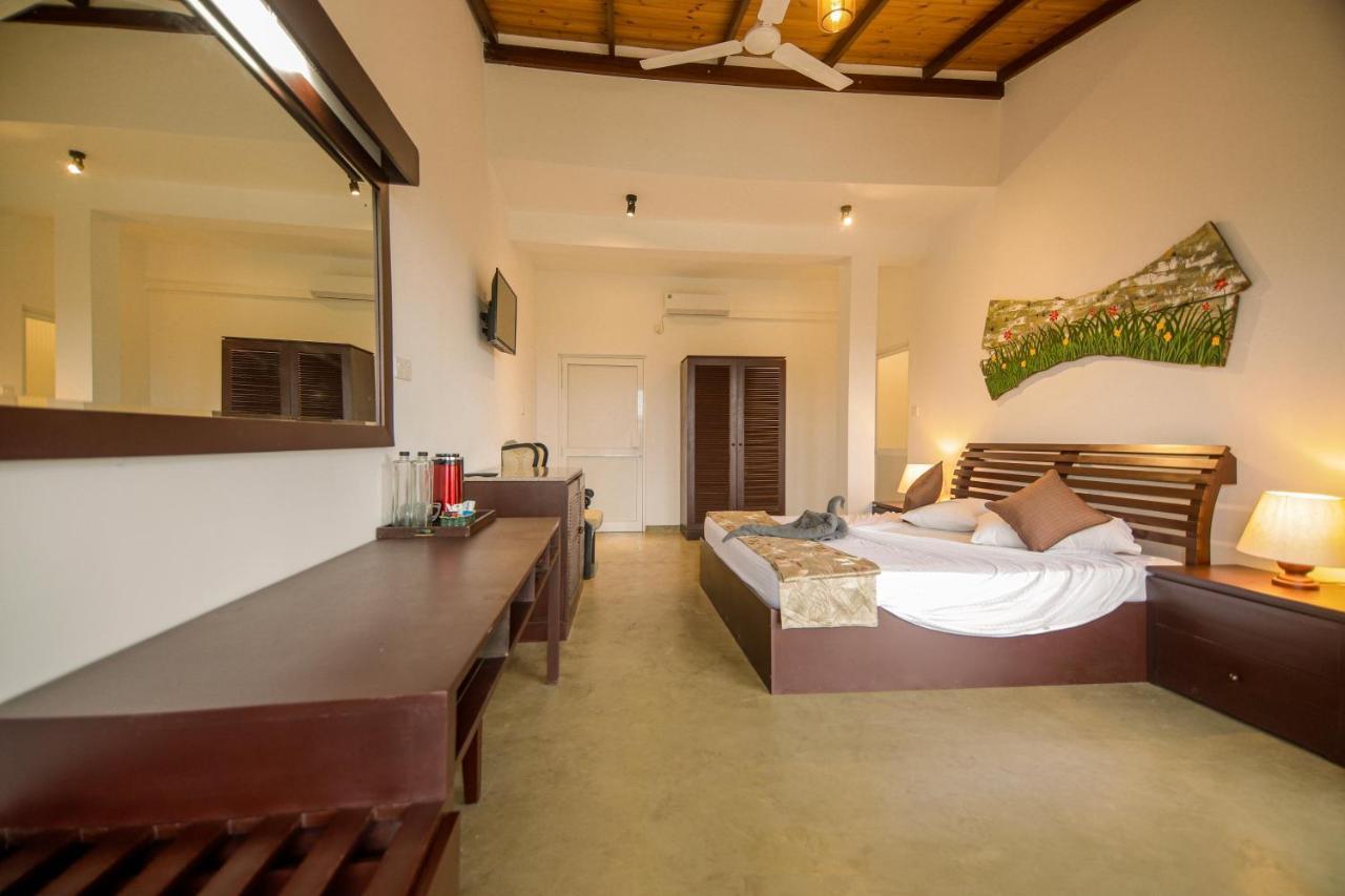 Hotel The Hills By First Team Kandy