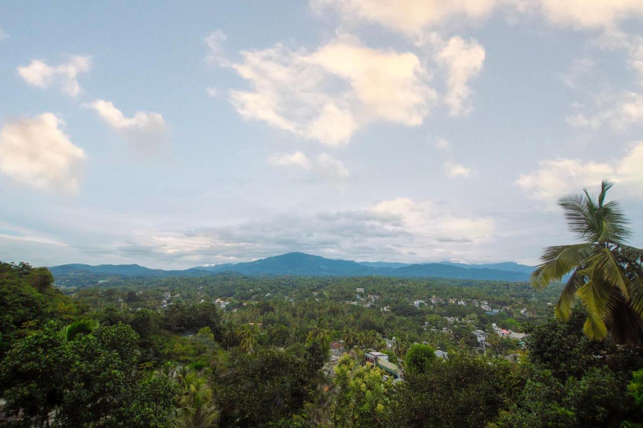 The Hills By First Team Hotel Kandy
