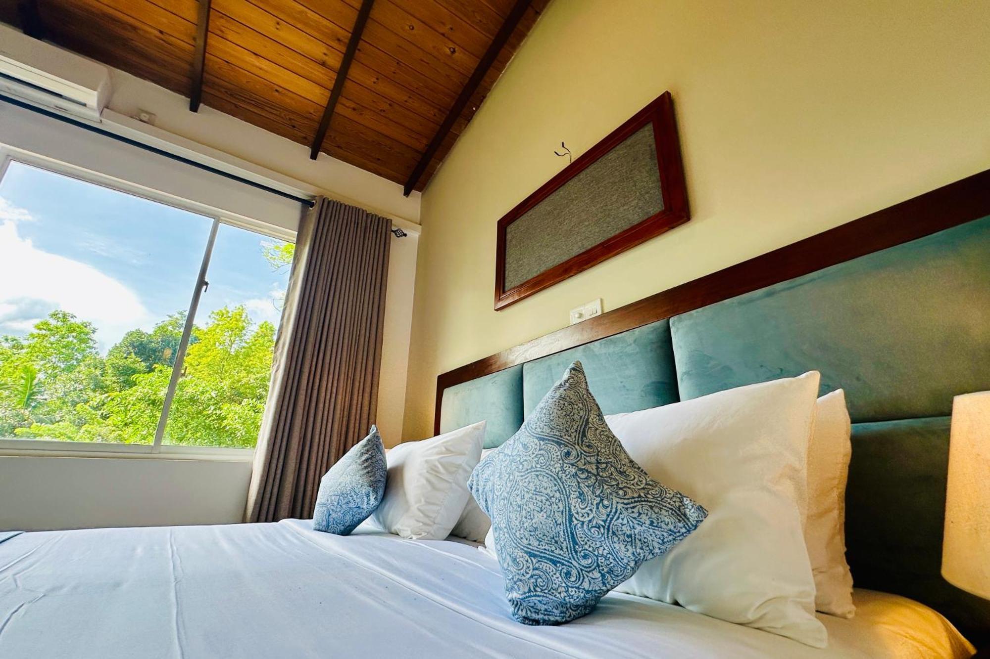 The Hills By First Team Hotel *